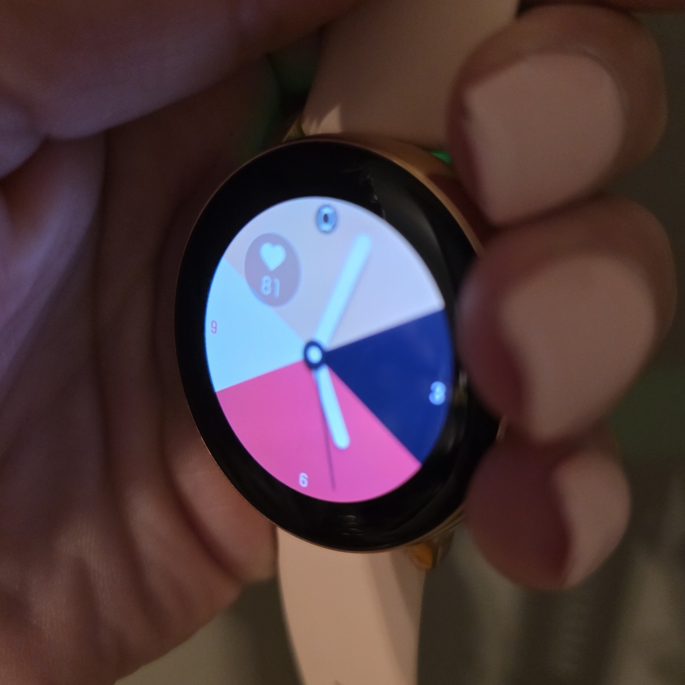 Samsung Pink and Rose Gold Smartwatch - Picture 3 of 7
